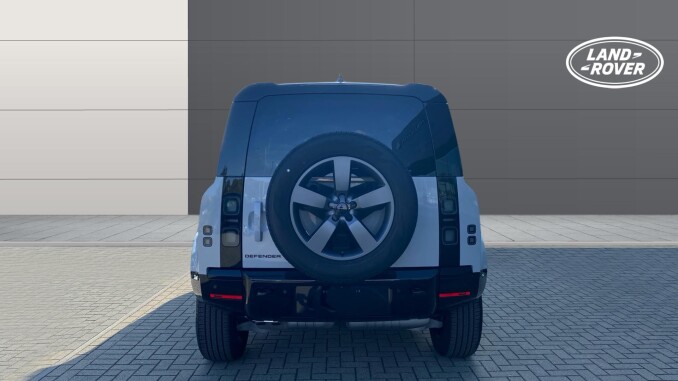 Land Rover Defender 3.0 D250 X-Dynamic SE 110 5dr Auto Diesel Estate - Image 6
